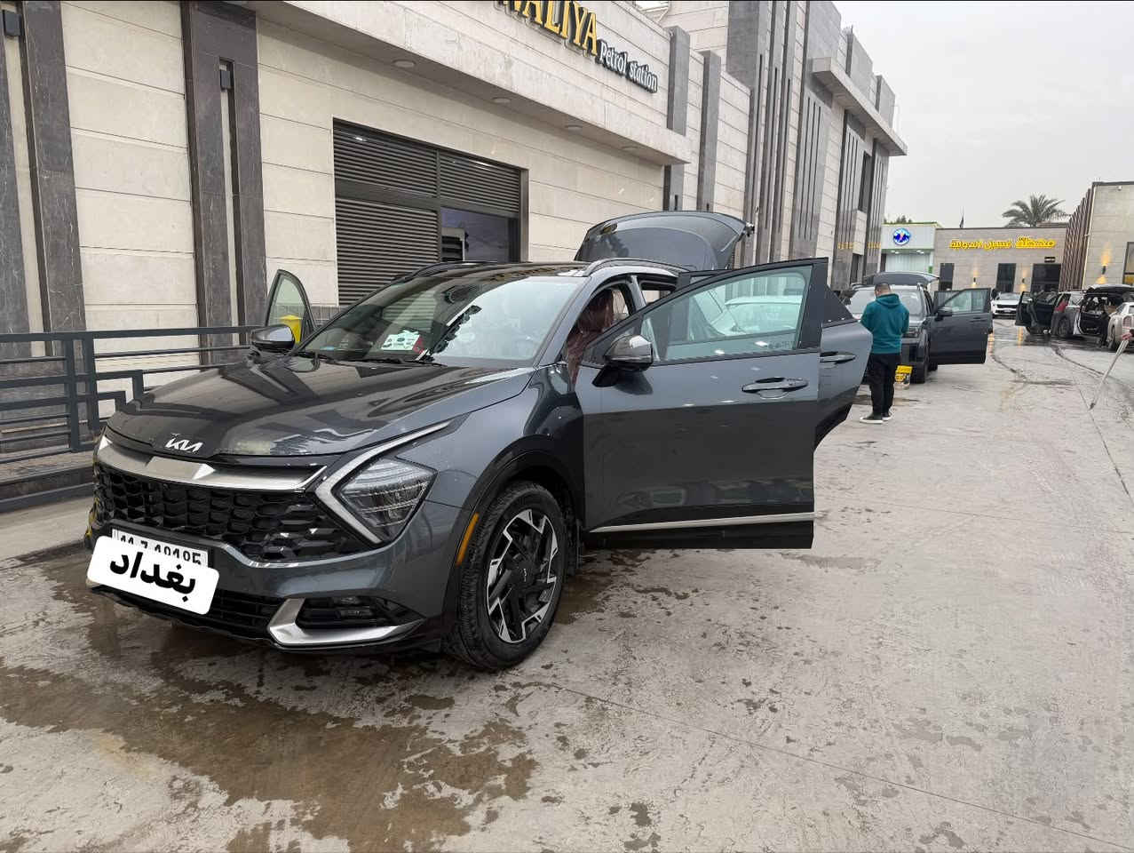 كيا سبورتاج اعلى فئة برسيتيج 2024 SX
فول مواصفات بنوراما 
ماشية سيارة 32000كيلو متر 
حادث سياره ربع بنيد وجاملغ وبشرط بارد بدون قطره صبغ وبدون دواخل اخت الكلين 
مكاني بغداد ***********
