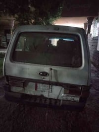 كيه بسته لبيع كايمه ابيع هاذا الموجود السعر 15وبيه مجال لطيبين 0772668...