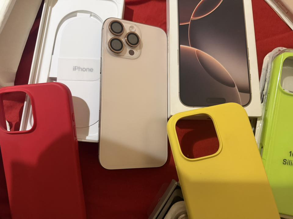 iphone 16 pro max 256G
شاريه من امريكا بطاريه ١٠٠
خالص ضريبه معاه كل حاجته
شبه زيرو مفهوش خربوش
معاه ٢٠ جراب
01091571285


**إذا كنت صاحب هذا الإعلان وتريد حذفه لأي سبب، رجاءا أرسل رسالة إلى الدعم الفني**