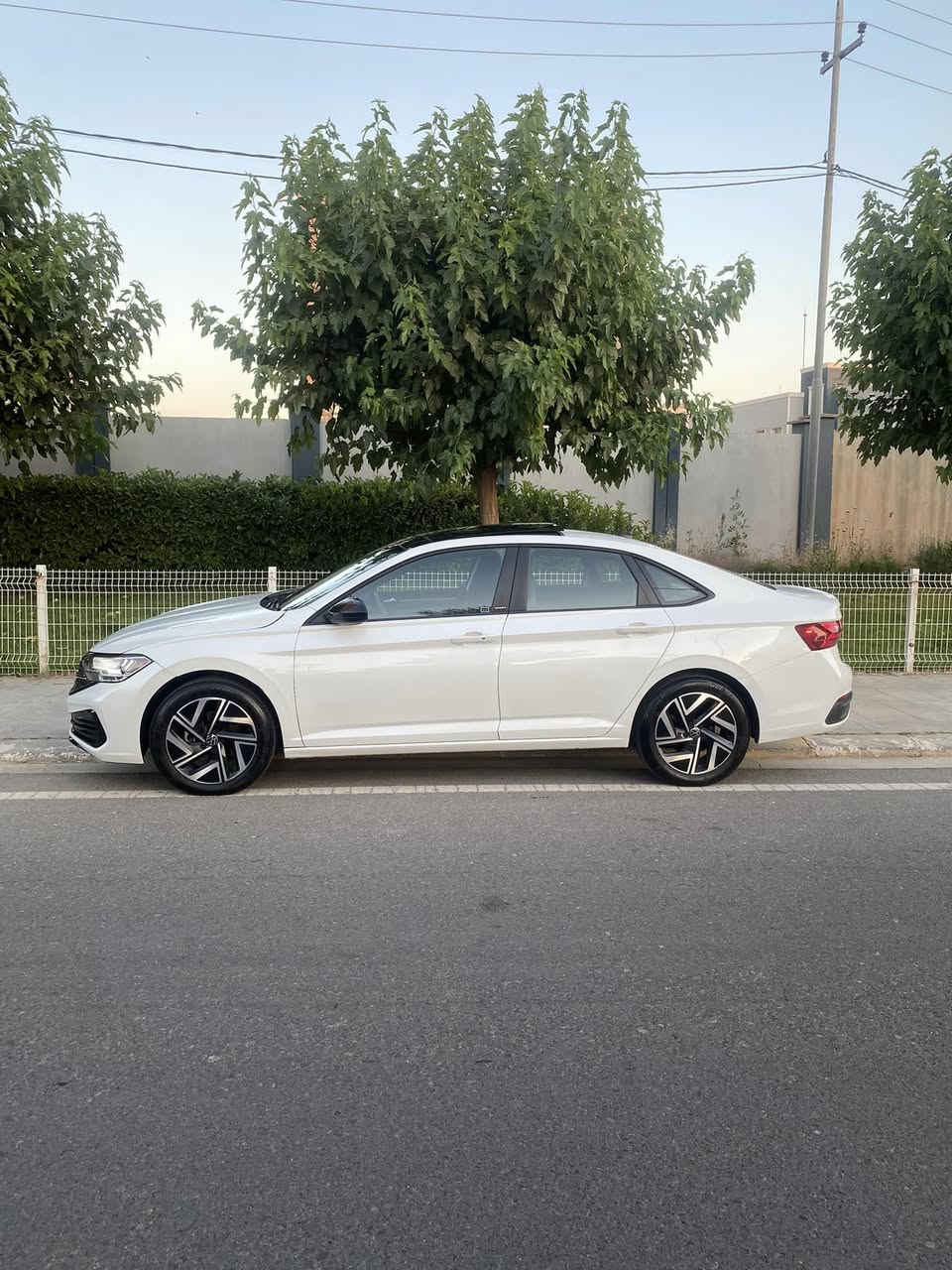 سلام عليكم           ‏🛑🛑🛑سعر ١٤٨🛑🛑🛑🛑
‏Jetta SEL 2025
‏مواصفات Sel 
ماشيا15 ميل
‏ ‏قطعتين صبغ ‏ ‏بونيت ‏و جاملج 
‏ إرباك ‏ستيرن و برده
مواصفات ‏ ‏أمريكي 
مكينه ١.٥ ‏توربو  
ويل حجم17 Sel”
‏كيج إلكتروني
‏بانوراما
‏ تبريد ‏لمس
‏بصمة 
كاميره خلفيه
‏كشنات تدفئة 
‏كشنات جلد ‏لونين
لايت زينون بيلادي
‏بوابة بشرط
‏رادار بشرط 
‏الراديترات بشرط بلادي
حجر صلنصة بشرط٪؜١٠٠
أي قلوب ماكو بشاشة١٠٠٪
رقم ‏أربيل
‏ليت داخل ‏بلادي ١٠ ‏ألوان
كير ومكينة ‏بشرط ‏١٠٠٪؜
رقم الشاصي 3VWSX7BU8SM021320
‏سعر148
عنوان سيارة اربيل 

رقم موبايل0️⃣7️⃣5️⃣0️⃣7️⃣1️⃣9️⃣3️⃣8️⃣0️⃣8️⃣

