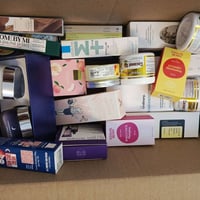 كارتون عناية • مستحضرات تجميل • دايركت خاص