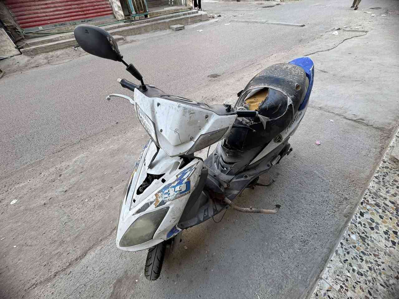 دراجه كوم حديد ابيع
العطل مالتها جواكيج وزنجيل

غراضها كامله ما بيها اي نقص

 مكاني  الخطيب زراعي 

لا يوجد توصيل


**إذا كنت صاحب هذا الإعلان وتريد حذفه لأي سبب، رجاءا أرسل رسالة إلى الدعم الفني**