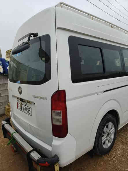 السلام عليكم سياره فتون سي تو موديل  17سنويه جديده سياره مصفره لا هيئه ولا غرامات سياره بأسمي السعر 126وبيه مجال رقم ***********
