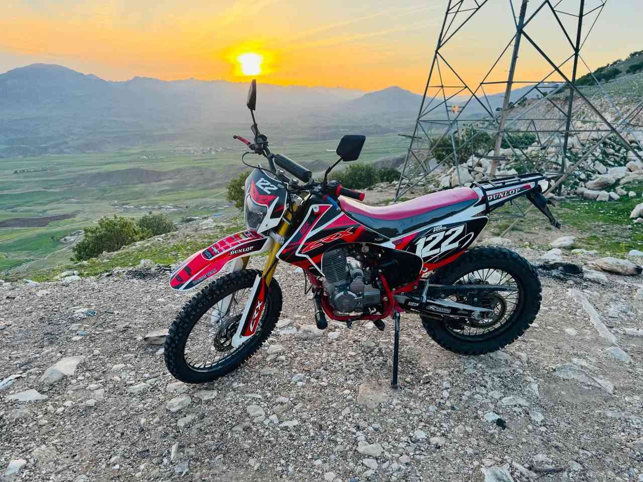 ئه ماتؤره بؤ فروشتن CRX2023.به پاكى ماوه ته وه ده ستى يه كه ٩٠٠٠كيلؤ مه تر روشتوه تايه كانى تازه يه ٢٥٠ مه سروفى نيه ره قه م(***********) سعر ٧٠٠$ دؤلار كه مى ماعمه له دار بنديهكان, السليمانية
