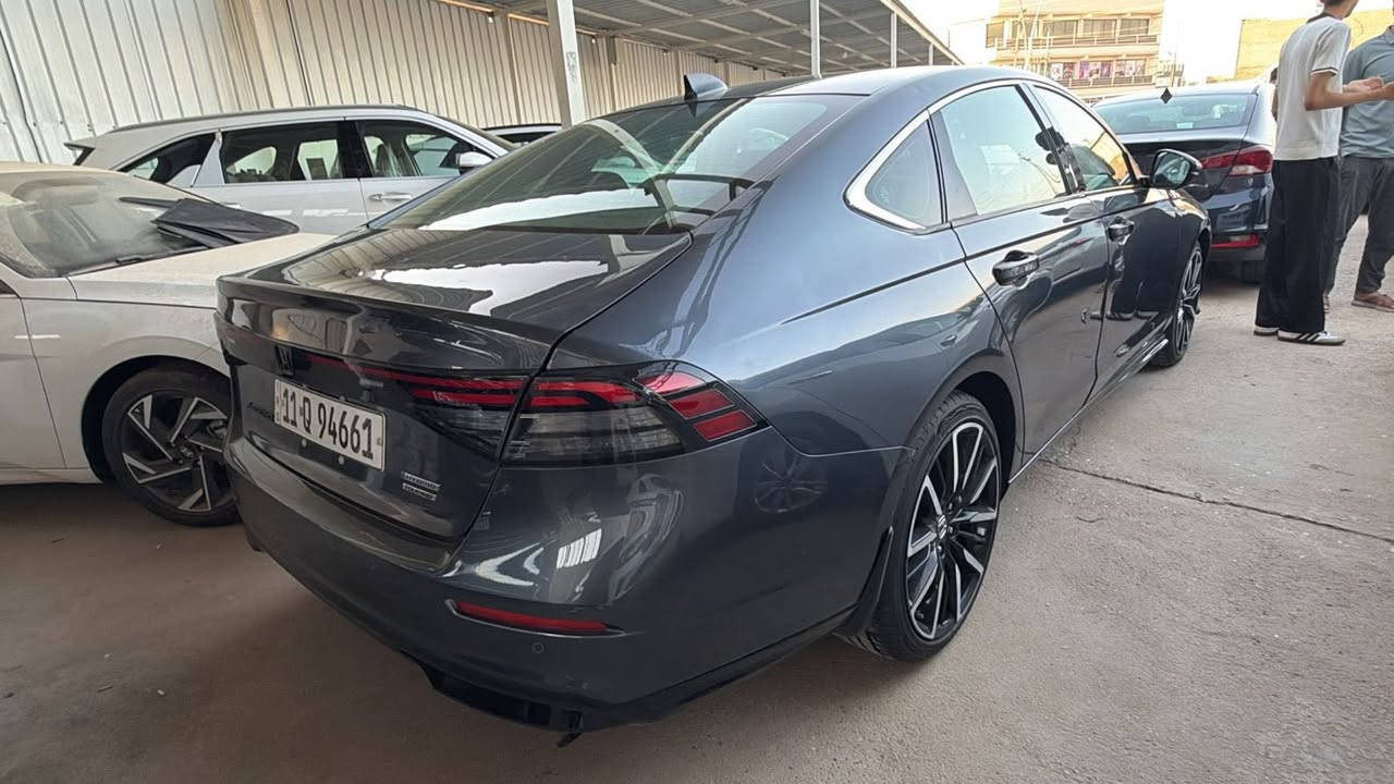 السلام عليكم ...

شباب اليدور فوووول ومناسب 👇

هوندا أكورد 2023 (تورنك / فل كامل / 2.0 هايبرد) 🚗  🔥 أعلى فئة 🔥

• محرك 2.0 هايبرد (بنزين + كهرباء) 

• شاشة كبيرة + Apple CarPlay & Android Auto

• نظام صوتي Boos 🔊

• فتحة سقف 🌤

• مقاعد تدفئة وتبريد امامي + الخلفي تدفئة 

• تحكم كهربائي بالمقاعد + ميموري للسائق

• تشغيل بصمة + دخول ذكي (بصمة أبواب)

• رادار أمامي + رادار جانبي +رادار خلفي 

•كاميرا خلفية متعددة الزوايا 

• حساسات أمامي وخلفي + • شحن لاسلكي 📱

• إضاءة LED أمامي وخلفي

📊 ماشيه 56 ألف كيلو متر 

💰 السعر: 195 وبيها مجال

‏ملاحظة حادث بنيد راس شاصي يمنه بدايه مسحوب 

***********

📍زيد الجبوري

