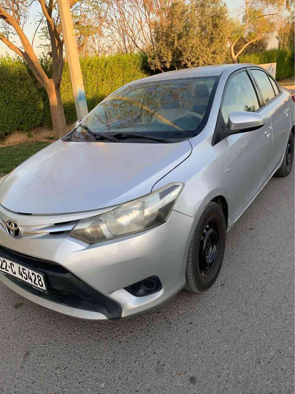 Toyota yaris 2015
هیچ پارچەیکی نیە تەنها سندوقی بە بیلادی گۆراوە
تۆزیک سبووخی بۆنیتو سەقفی کال بۆتەوە
گیرو مەکینەی بەشەرت سەنەوی و هەزەی تازەیە 
248km هەزار رۆیشتوە
بۆ زانیاری زیاتر پەیوەندی بەم ژمارە تەلەفۆنەی خوارەوە بکرن *********** أربيل, العراق
