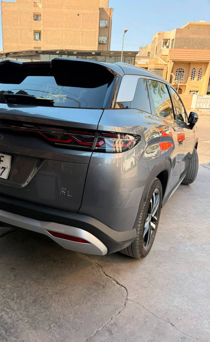 سونك ايل 
🚗 ماشية 3000 كم فقط

✅ كرسي كهربائي 

✅ تبريد وتسخين للمقاعد 

✅ سقف بانوراما

 ✅ جنطة كهربائية

 ✅ أوتو بارك (اصطفاف تلقائي)

 ✅ رادار ومساعدات قيادة

 ✅ كاميرات محيطية 360° (5 كاميرات)

 ✅ داش كام مدمجة (جميع الكاميرات تعمل كتسجيل داش كام)

✅ شاشة كبيرة ونظام ذكي 

✅ شاشة دوّارة (قلابّة) 

✅ دخول وتشغيل بدون مفتاح 

✅ شحن سريع

✅ إضاءة LED كاملة

📍 مرقم بغداد

💰 السعر: 31,000,000 دينار فقط

🔥 سيارة بحالة الوكالة 100% 🔥 استعمال خفيف جداً ونظافة ممتازة 🔥 لا تحتاج أي مصروف 🔥 مواصفات فخمة وسعر منافس جداً

📞 *********** استفسار راسلني على وتساب 

💣 💣
