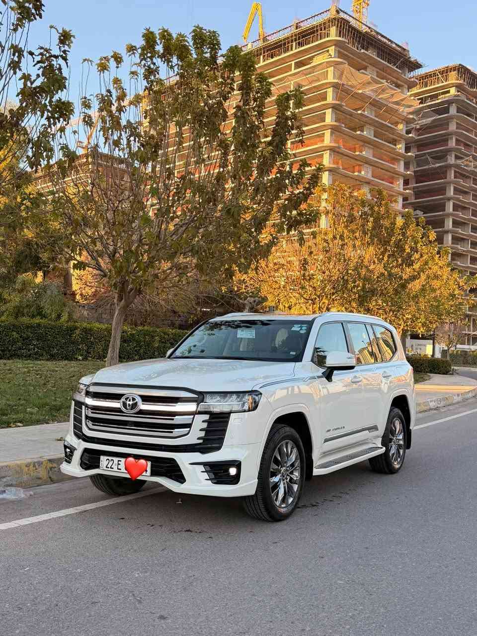 سلام عليكم 
للبيع لاندكروز موديل 2023  مكفولة كفالة عامة من كلشي 6سلندر 4000
مواصفات السياره بيه مكان زغير بيديار 
فتحة سقف 
جنطة كهرباء 
كراسي جلد 
كراسي كهرباء 
شاشات تطبيق اصل 
3 شاشات 
كراسي تدفئة 
كراسي تبريد 
لايت زنون 3 عدسات 
كشاف لايت 
زراك لايت 
3 قطع تبريد 
جامات تصعد وتنزل كهرباء اوتو 
مري كهرباء وشفط 
نضام SPORT
نضام OTOhold
نضام صعود الجبال 
نضام المنحدرات 
داخل جلد بيجي 
بك لايت LED 
كامرات خلفية وامامية 
حساسات أمامية 
حساسات خلفيه 
سياره جديدة حيل
مكان السيارة صويره
السعر المطلوب 650 وبيها مجال 

***********
***********
