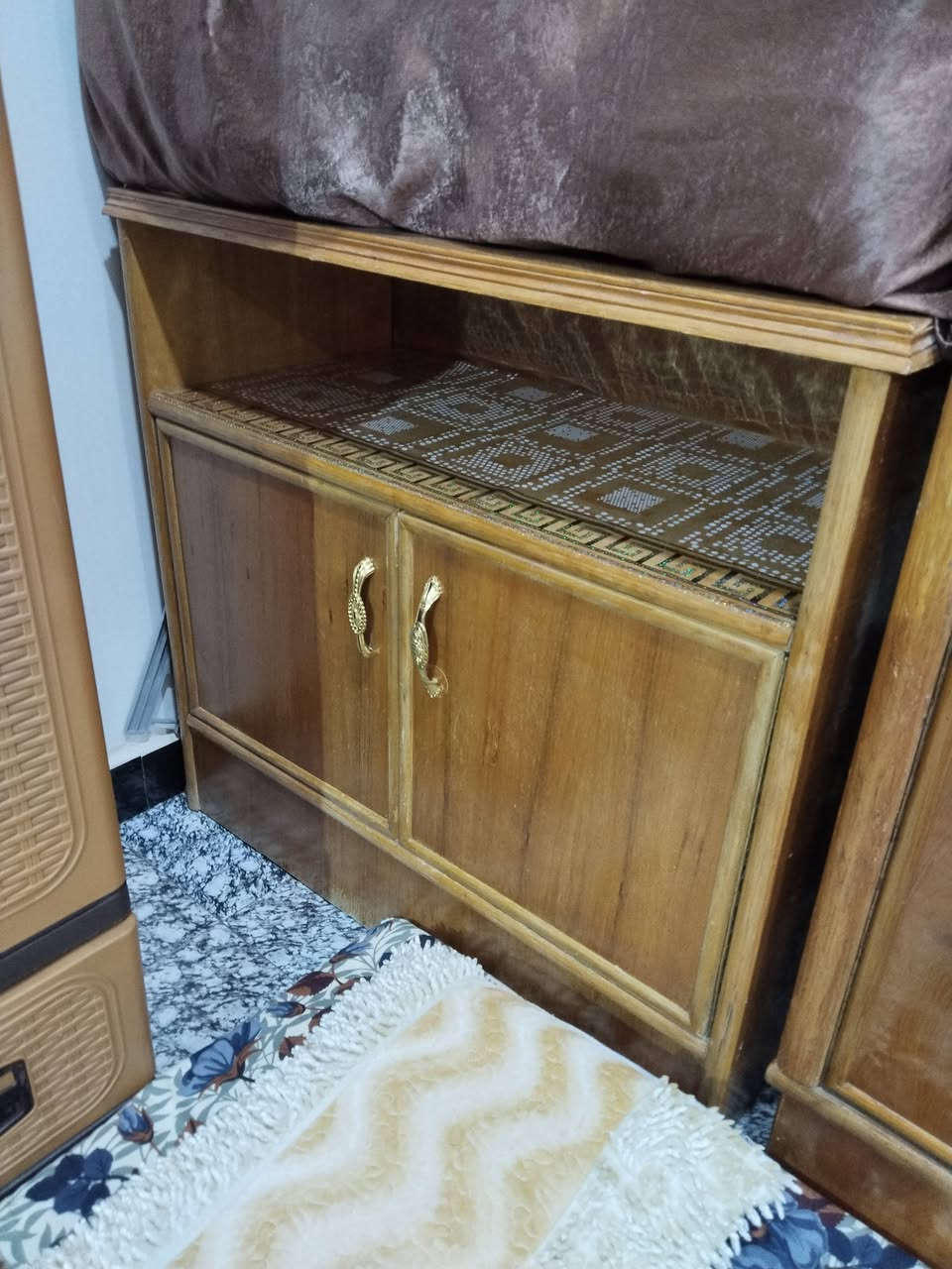 السلام عليكم 
للبيع غرفه صاج اصلي نضافتها 80 %الموقع بغداد الري 
السعر 1500 لستفسار ***********
