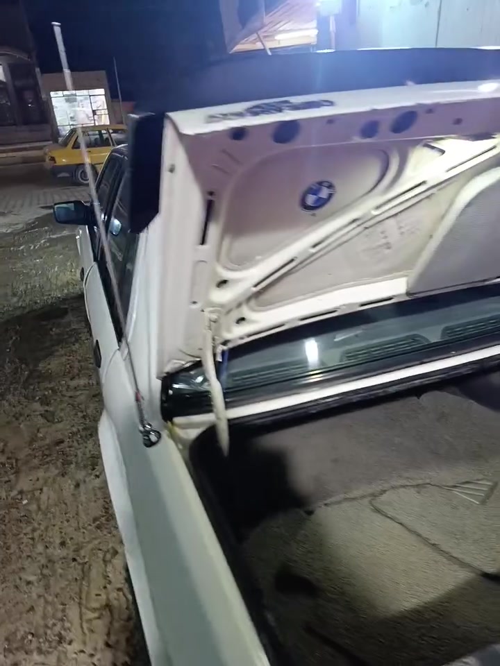 اللهم صل على محمد وال محمد 
الحلال للبيع 
السعر 59
  BMW e30 320i
موديل 1991 لون ابيض 
تبريد ثلج
كشنات جلد
كزوز رياضي 
سستم صوت 
مكينه مطليه كروم 
وياله رياضي بي بي اس
رقم القادسيه سنويه نافذه
كير قبل يومين شاده كارتون
السياره مصروف عليه 
رجائا فقط الشراي يتصل
مكانه الديوانية 
غير متواجد على الفيس
تصال أو وتساب
***********
