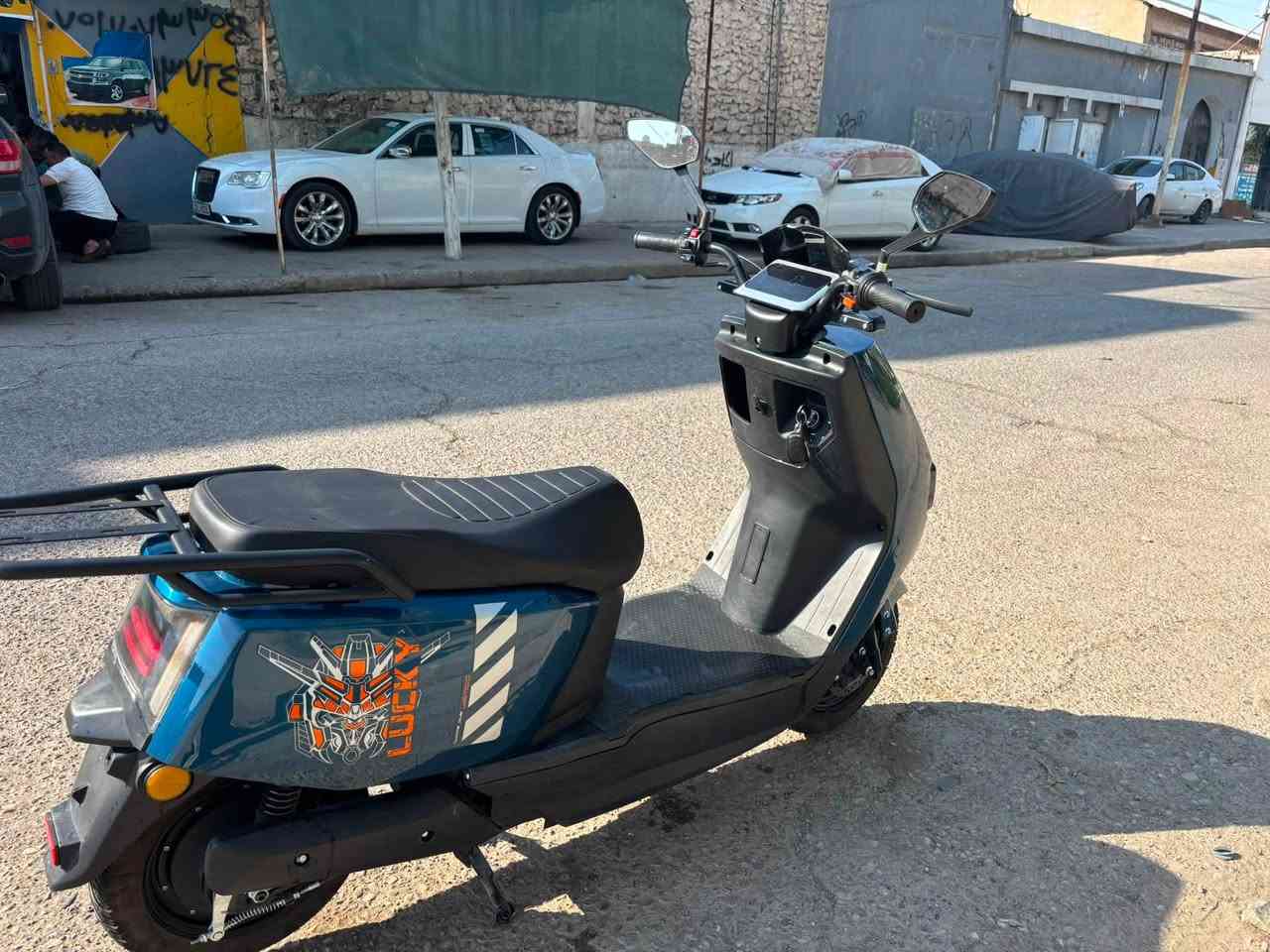 ماطور شحن نوعية اوباما ابو عيون 
بطاريات 5 
ملف 1200
مستعمل شهر وكم يوم 
ماطور كلش جديد 
للتواصل ***********
