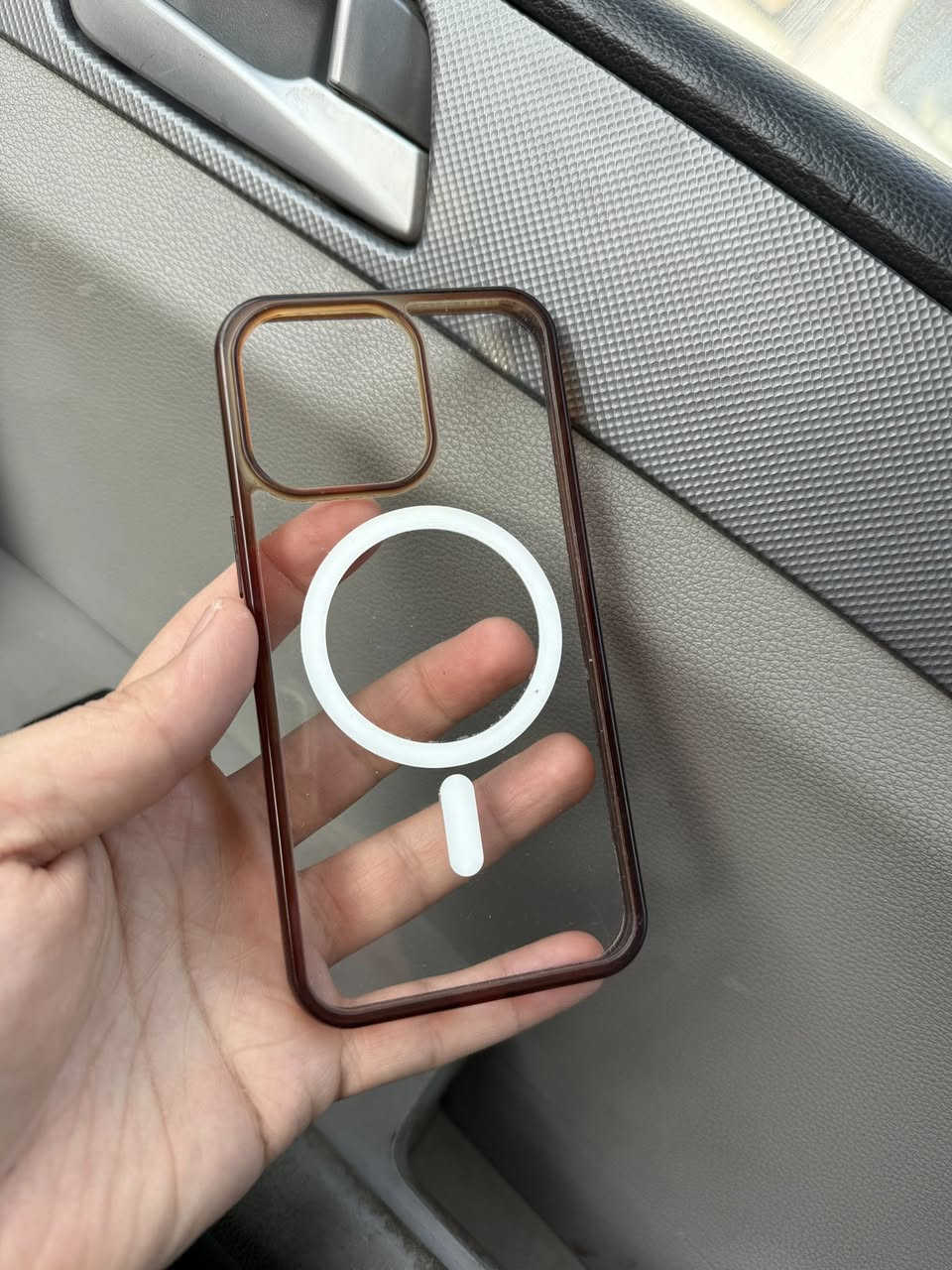 للبيع مستخدم 
آيفون ١٣ برو فقط (و ليس الماكس الكبير)
الذاكرة 256GB 
البطارية ٧٧٪‏
نسخة الدبل شريحة (الاصدار الصيني Z/A) نموذج M
اللون البحري المميز و النظافة ٩٥٪‏ الشاشة اي خدش ما بيهة و فقط خدش بسيط بالاطار الجانبي
مع كارتون الاصلي و كافة الملحقات بالاضافة لملحقات اضافية (اصلية) حصراً.
الملحقات:
1- كيبل تايب سي الى لايتننگ فئة starlink اصلي من شركة Wiwu يدعم حتى ايفون ١٤ برو ماكس
2- كيبل يو اس بي الى لايتننگ اصلي من شركة Wiwu 
3- شاحنة ابل الاصلية 20 واط  
4- كفر ظهر اصلي يدعم magsafe من شركة Wiwu 
5- توصالة OTG اصلية من شركة MCDODO من لايتننگ الى أي فلاش او هارد USB 
المكان: النجف الاشرف، مجمع طيبة النجف- خلف المعهد الفني
او 
نهاية شارع المدينة- قرب حمام الرسول
ما عندي توصيل للاسف
رقم الهاتف: ***********
السعر: ٤٩٥ الف قفل
