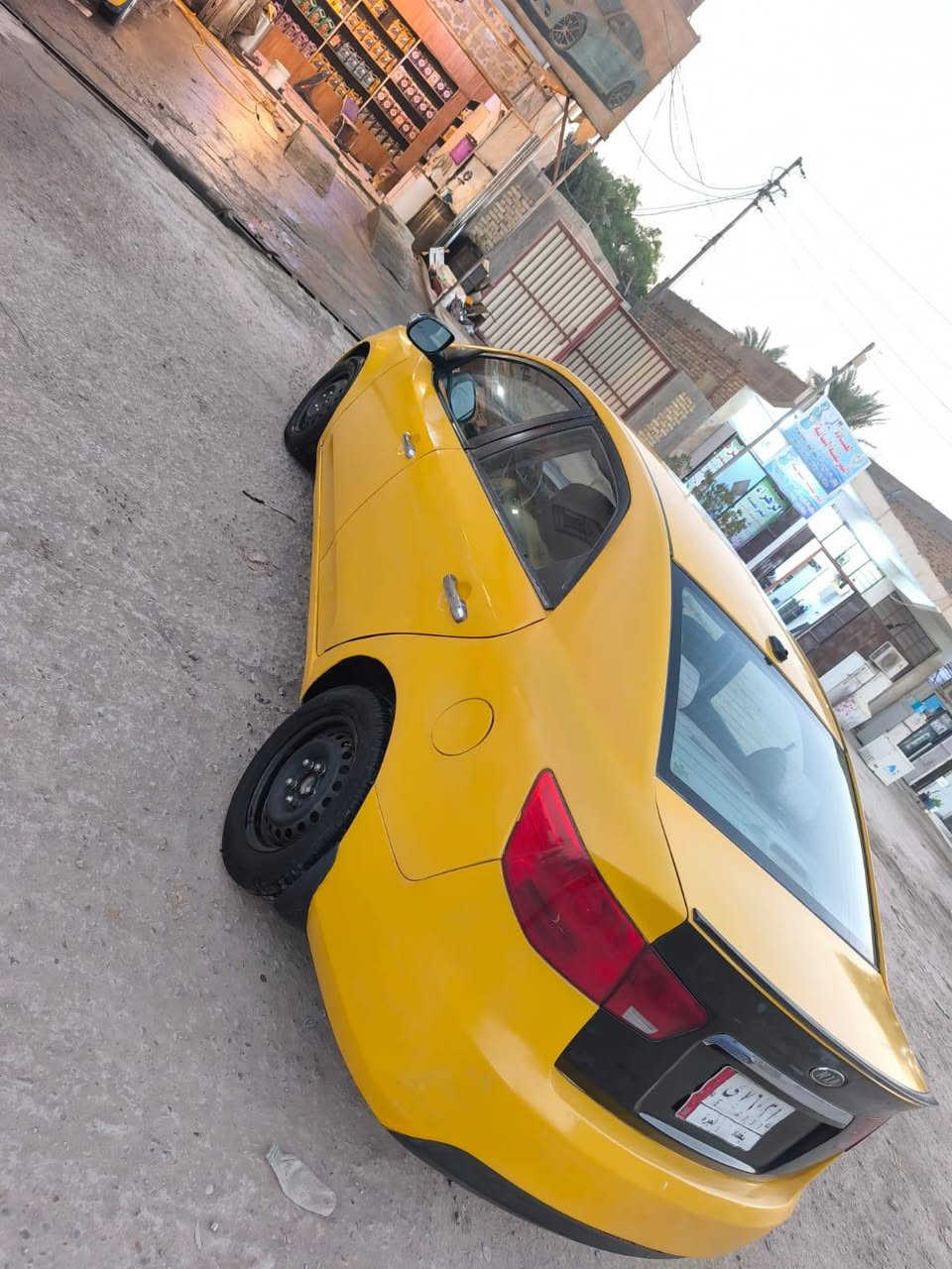 فورتي 2011 سيارة جديدة وجاهزة من كلشي جديده بمعنى الكلمة السعر 76 حادث باب السائق فقط رقم بغداد مشروع وطني باسمي مصفره هيئة وغرامات مكان السيارة بابل رقم الهاتف ***********
