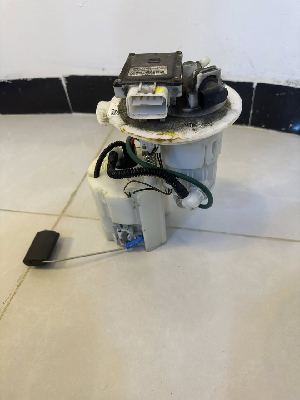 السلام عليكم فيت بم كامل ابو الكارت اصلي تفصيخ اوبتيما سوناتا السعر 150 استفسار ***********
