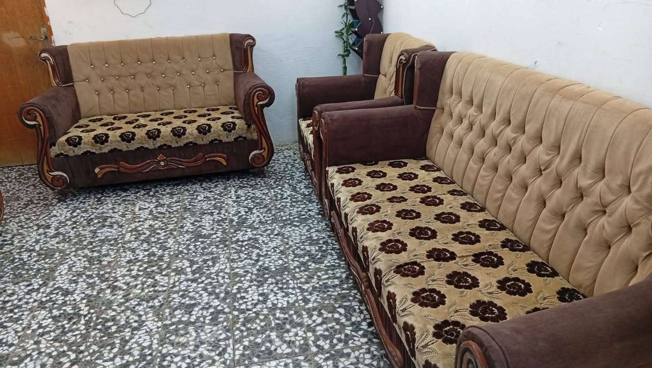 تخم ١٠مقاعد نضيف تسكام السعر ٣٢٥مكاني مشخاب ***********
