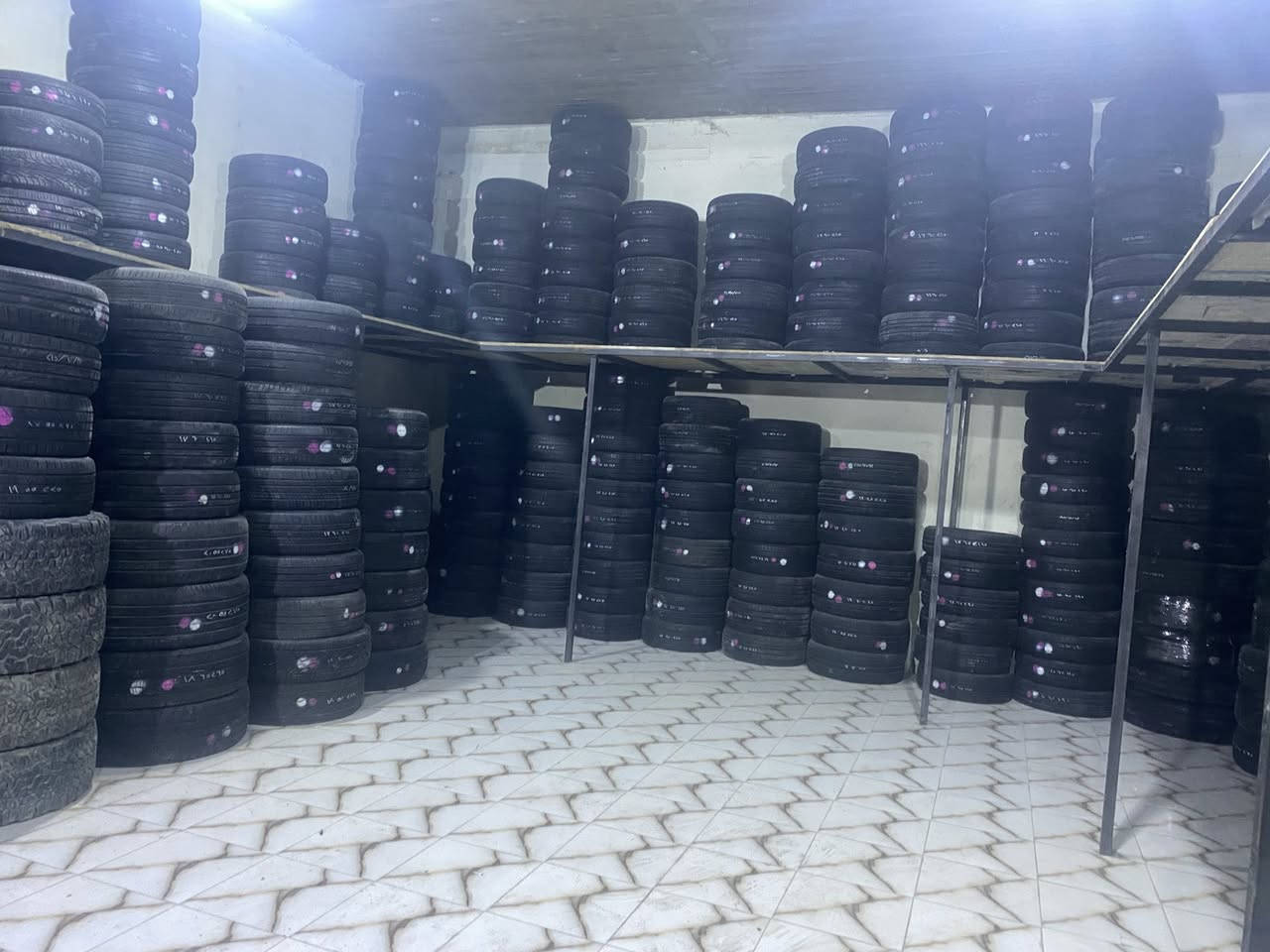 السلام عليكم وجبه اطارات باله جميع القياسات 
جملة مفرد مكاني بابل شارع 80 خدمات امجد رسول 
للاستفسار ***********
