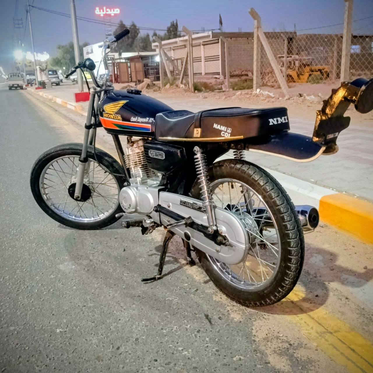 سلام عليكم اربعه كير للبيع (أوراق اصولي) تعمير 25 سعر 600وبيه مجال قليل مكان كربلاء طويريج رقم ***********
