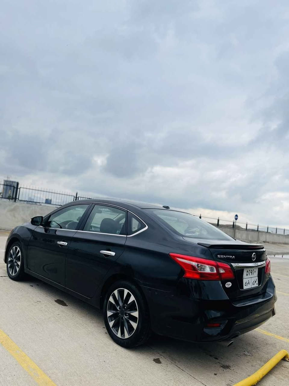 نيسان سينترا ٢٠١٦ فول موصفات  بصمه كوشن هيته ر كاميره شاشه ويل  ٣ قتعه سبخ سعر ١٠٥  رقم تلفون *********** دهوك, العراق
