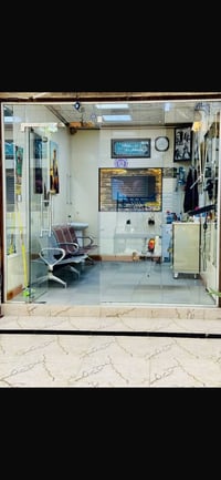 ساحة العامل • محل للبيع • جاهز للاستثمار