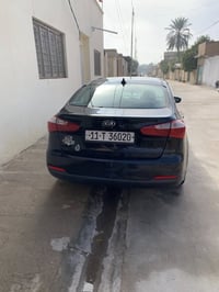 كيا فورتي كير ومكينه مكفولات ضرر موجود بالسونار بدون دواخل سياره باسمي...