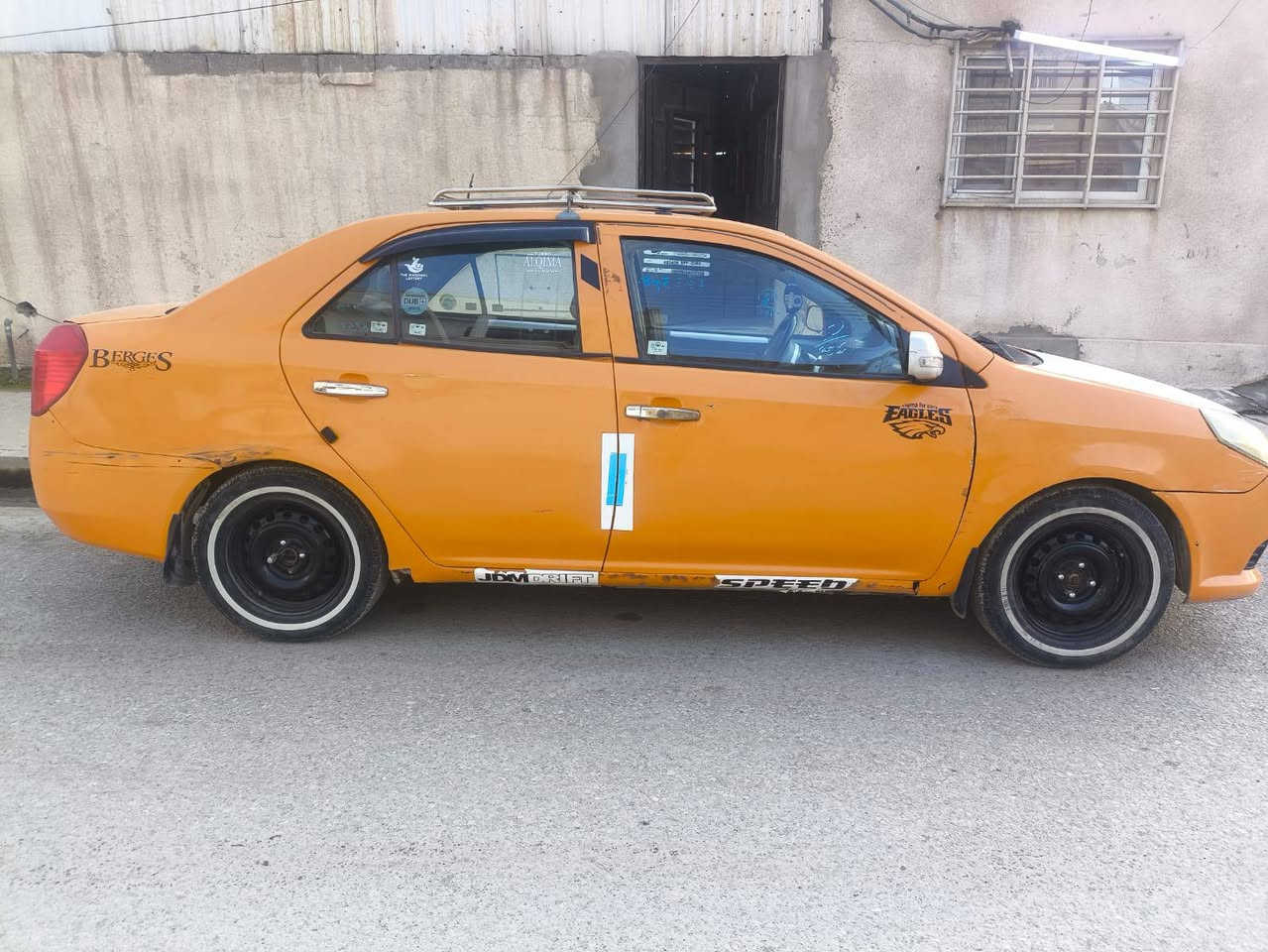 اسلام عليكم جيلي امكي للبيع موديل 2013 مكينه وكير شرط بدون ضرار شرط الوكاله وتحويل السياره بلموصل حي سومر/*********** حمودي الطأئي  هذه حساب صحب السياره
