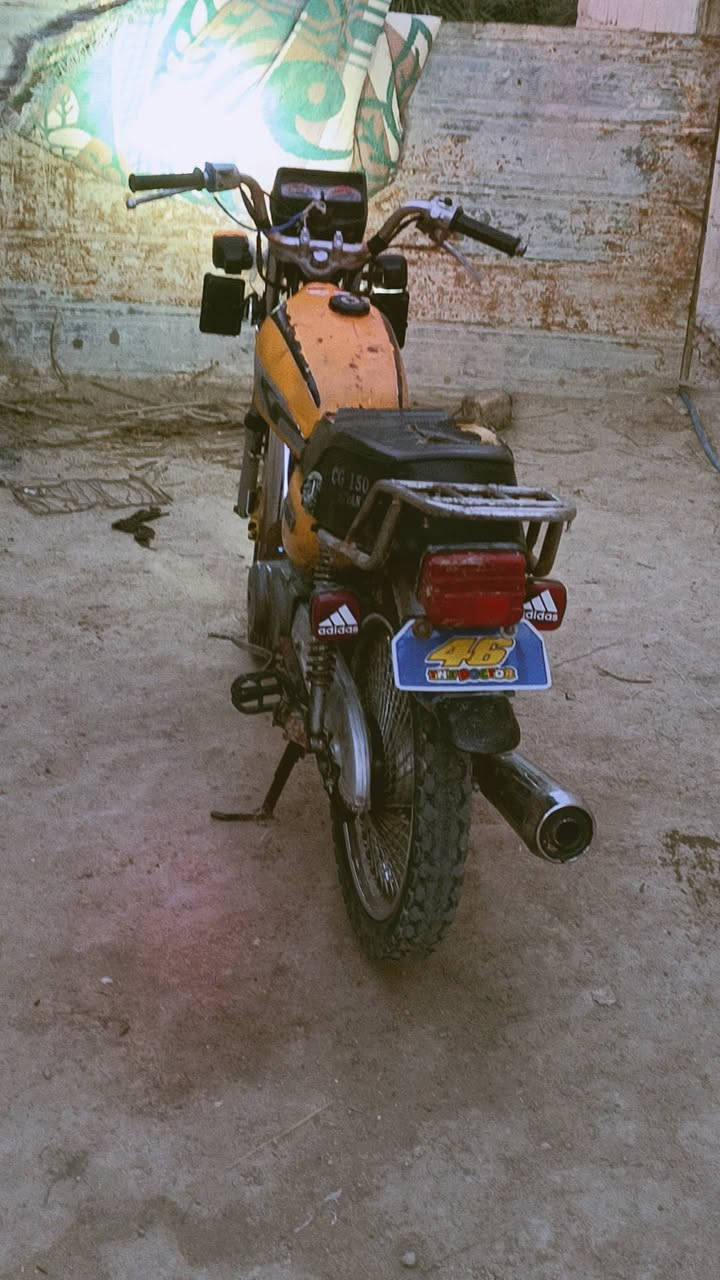 دراجه للبيع اربعه كير ارشه مفوله وخير من الله ادراجه كلك ومكفوله من اسرقه كفاله عامه ضاعن اوراقها عندي اسعر 325وبيها مجال مكاني ديوانيه قضاء الهلال وللستفسار هاذه رقمي اتصل اوبيك خير ودلل انطيك اعيوني ***********📞
