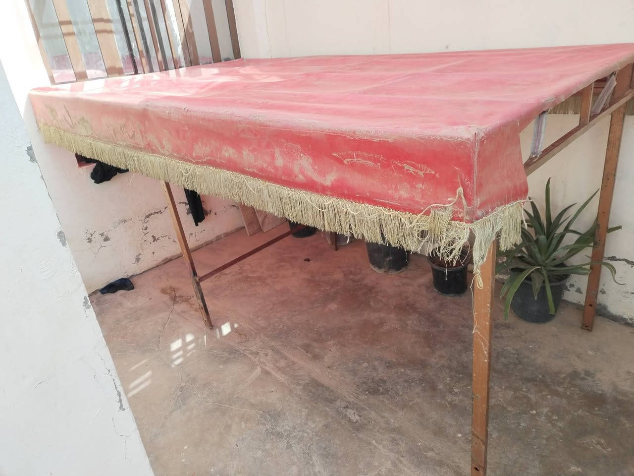 سقيفه مال ستوته كامله تنشد 4 براغي للبيع ***********
