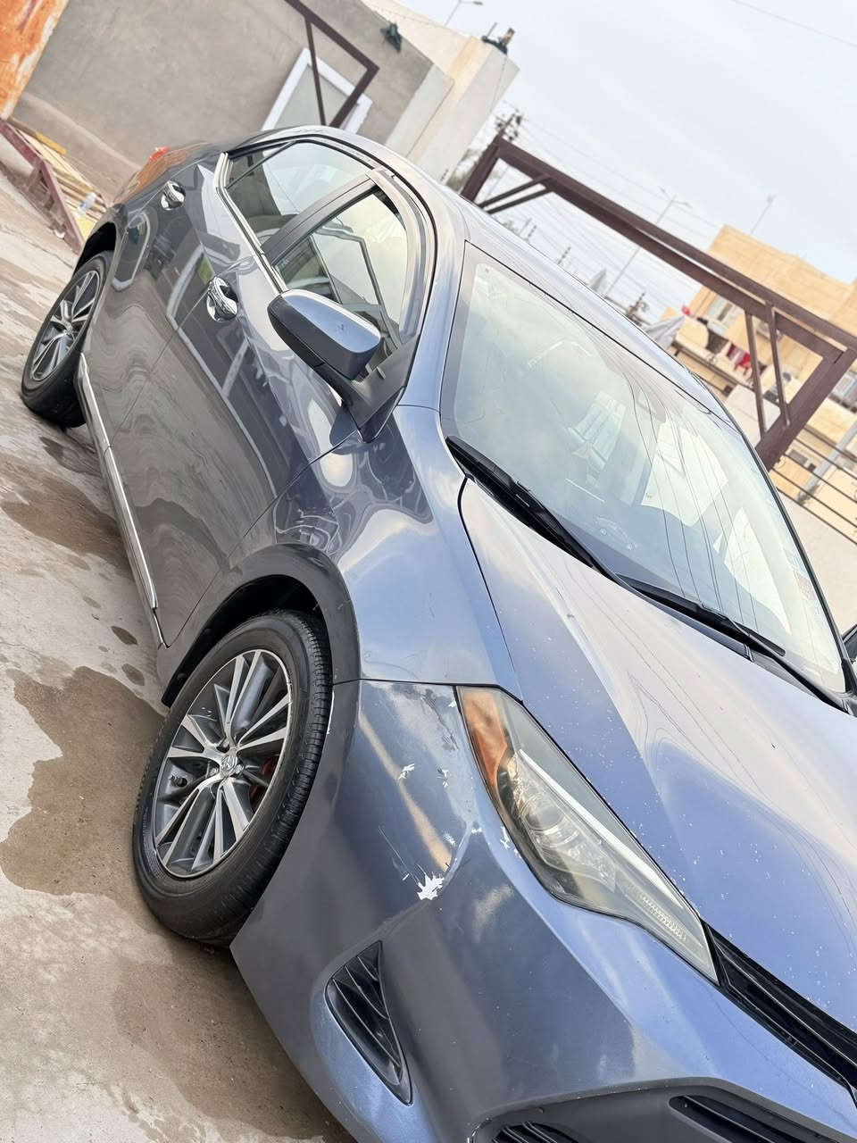 كورلا للبيع موديل 2017 بلاس السيارة سلايت تدفئة تبريد كشنات تدفئة تبريد هيتر استيرن ضرر 3 قطع بدون دواخل 
صدر جديد تايرات جديدة كهربائيات كلها شغالة 
تحويل ثاني يوم 
السعر 122 وبي مجال 
***********
