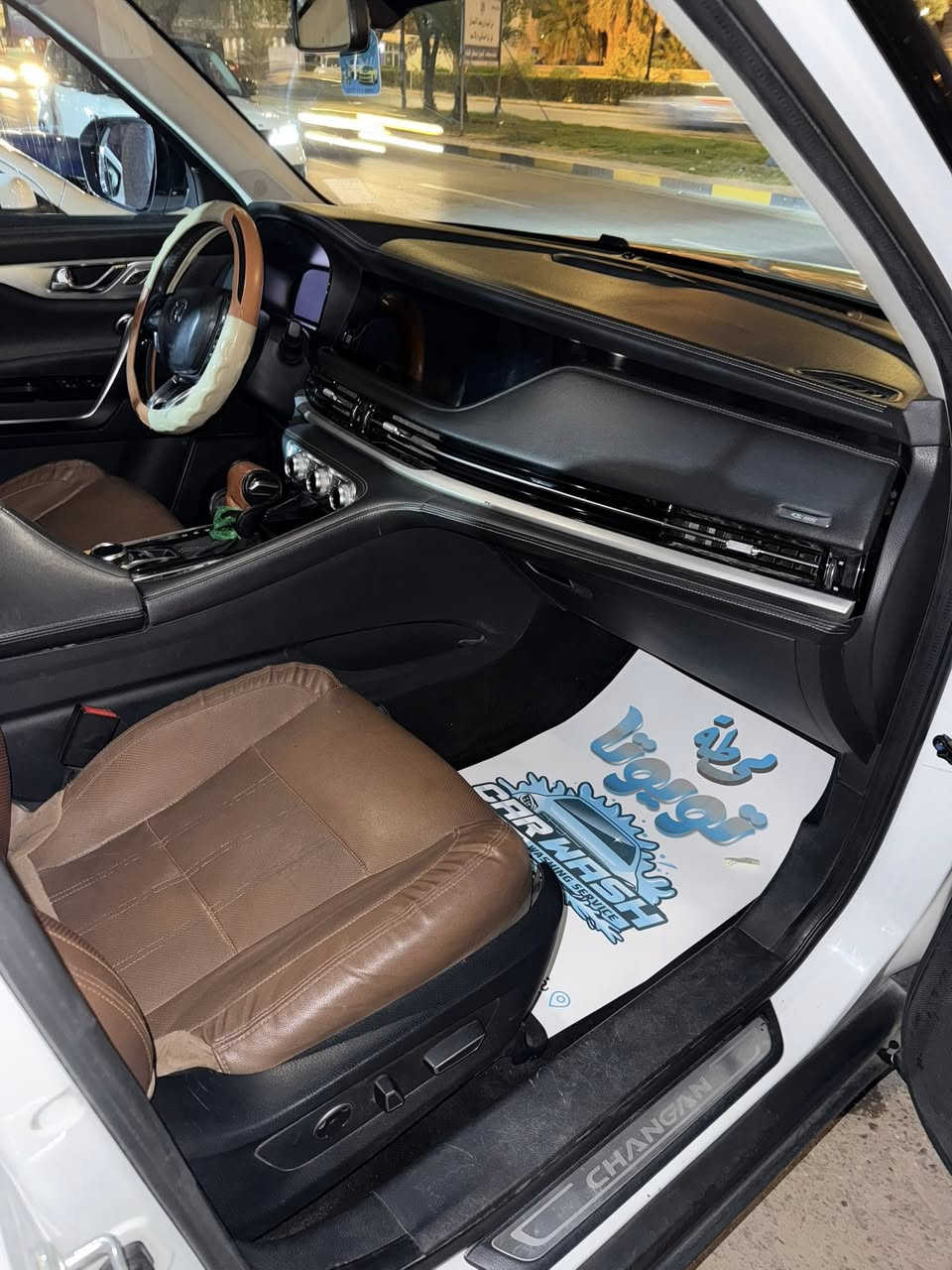 السلام عليكم شانجان cs95معروفه مواصفاتها صدر جديد تايرات جدد السياره جديده بيها قطعتين صبغ بس موكاملات وبل فحص بينت اكو قطعتين مفتوحات بس هنه مامفتوحان السياره بيها كازكيت مبدل بل شركه حته بل فحص ميبين بس للامانه 
***********
السعر 173
