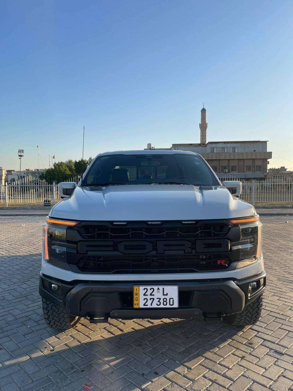 للبيع فورد If 150 موصفات.
تريمور  موديل 2025.  

عداد المسافه 1000 كيلو مترر. 

 الساره مضللة بل سنويه. 

 صوره الحادث مرفقه بل صور 

مكان السياره بغداد. 

السعر 460 و مجال 

 رقم صاحب السياره ***********
