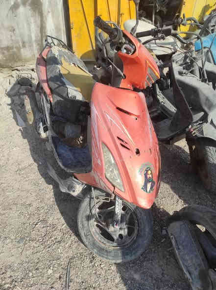 سلام عليكم الي يريد يستفاد يشهد الله الي ياخذهن يربح ما يخسر 9دراجات وبگي 4تواير للبيع سعر القطعة 100الف شي يشيل شي يعني المجموع مليون السبب متوازي على مكانهم ما عندي مكان الي يدور فايدة يفيدنا يشهد الله وخير من الله بيهم مكاني بصرة الزبير قرب ملعب الزبير الرياضي استفسار ***********
