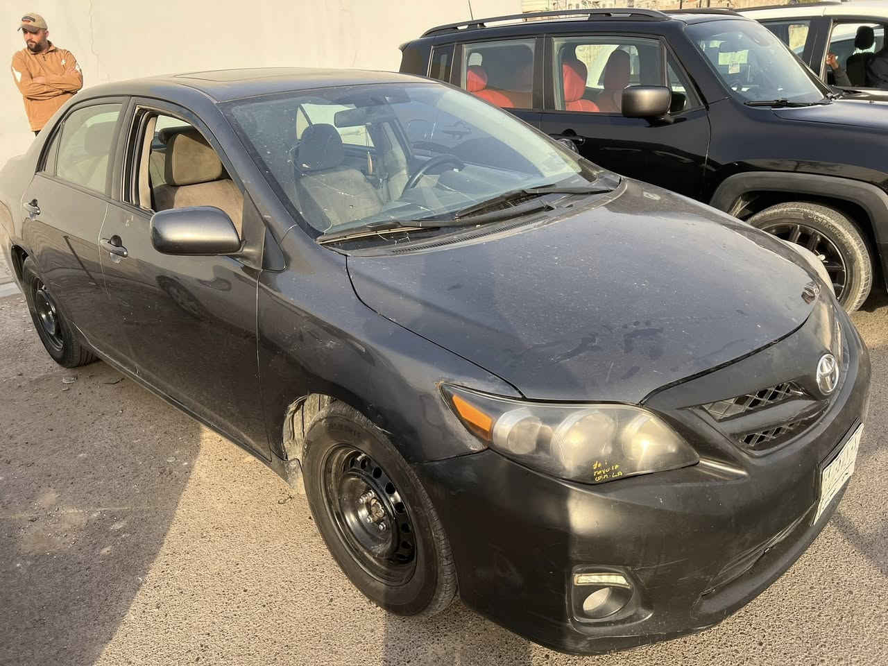 إسلام عليكم 
كورلا للبيع الموديل 2012 
وارد أمريكي ألون فيلي 
حادثها جاملغ وبنيد
بنيد نفس ألون مبدل وجاملغ مصلح نفسه 
السياره بيها مقدمه الشاصي تصليح فقط 
السياره بيها ونه بلكير وما مااثر ع السياره صار 5 سنوات عندي 
غير الذكرته مابيها شي 
السعر 105 وبيها مجال للشراي
للاستفسار اكثر الاتصال 
***********
