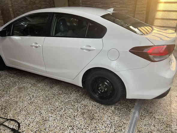 أعيد النشر بسبب الوعود الكاذبه 
اخوان فدوه اروحلكم أقرو المنشور والمو شراي لايكسر بحلال العالم يعني لايتعبني واتعبه
السعر 11500 يعني شده و15 ورقه وبيها مجال 

فورتي 2018 رقم اربيل للبيع نص مواصفات 
ماشيه 78 الف 
محرك 2000 دوش 
كير at اوتو عادي 
تحكم ستيرن 
جام كهرباء 
دوشمه جديده 

سياره نظيفه خير من الله مال بيت ما مشتغل بيها تكسي من البيت للدوام 
بيها تخم تاير حداديه نظيفه شادها قبل فتره 
ادامه كامله للسياره تشغل وتطلع 
راسلني واتساب ارسلك صور الحادث 
***********
ملاحظه :اخيره فدوه لعيونكم تعليقات مااكدر اجاوب عليها لان راح تلفوني ماراح يسكت فاعذروني بهاي الشغله
