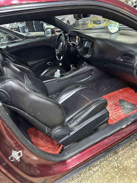 جالنجر مديل ٢٠١٨
بيها صبغ جاملغ جهة السايق حادثه 

مال امريكا وبنيد محدث srt

محرك ٣٦٠٠

فول مواصفات :

رادار امامي (مثبت سرعة متفاعل ) وتحذير تصادم رادار جانبي (نقطة عمياء )

رادار خلفي

حساس خلفي

فتحة سقف

بصمة تشغيل + تشغيل عن بعد سستم سماعات هارمن كاردن مُحيطية

كشنات جلد

كشنات كهرباء

ندفئة تبريد كشنات

تدفئة ستيرن

ستيرن تحكم كهربائي

زنون - عالي ناصي - كشافات

شاشة جبيرة 

مكفولة من اي نقص

ادامة كاملة للسيارة من منظومة البانزين و التيارات و الصدر وكالة اصلي ماشية١١٨

السعر ١٥٥

مكان السيارة كربلاء

***********
