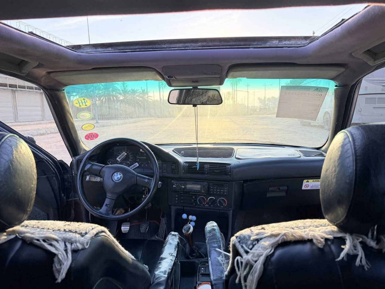 سلام عليكم
***********
السعر 52 بلاش 
للبيع BMW 525 اصل وفصل 
موديل 92
مصبوغ عام جدید قبل اسبوع
بلکات جدید 
نوزلات جدید
 مسوي ادامە کاملە لسیارە
كشنات جلد كهربائي 
دبل ارباك 
بطاين نضيف
اسلايت شغال
كير  عادي قوية حيل 
تبريد ثلج ويا السويج 
بجم عريض 
لايتات بلادي  +منضومة جديد
منضومه لايتات عالي ناصي كلش قوي 
مكينه مسكر فانوس
دعاميه امامي جديد
وياله ام  جدید 
اربع تايرات جديد
حداديه امامي خلفي جديده 
رقم سليمانيه  دولي 
بسمي بشرط تحويل
مكان السياره ديالى خانقين
