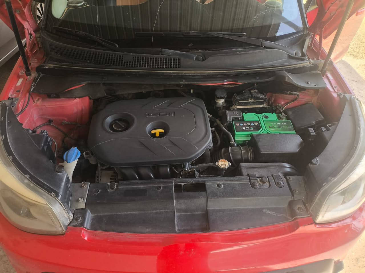 صول2015
محرك 2000 Gdl
دواخل كشنات كاعيه جلد 
تخم تاير جديد 17
باتري جديد 

سؤنارها موجود 
كير محرك خير من الله 
سعر 100 بيها مجال حيل قليل 
***********
