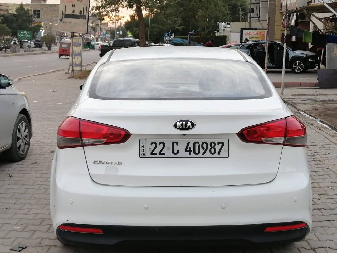 ***********
رايدهة ب ١٣٢ ورقة 
كيا سيراتو ٢٠١٧ خليجية مكفولة
محرك ١٦٠٠ دوش دكشن عالي
شاشة كاميرا بالمراية
ويل كب
اشاير بالمري
بلوجكترات
ماشية ١٢٠ كم 
رايدهة ب وبيهة مجال١٣٢ ورقة بسيط بعد المعاينه
راسلني على الواتس اب *********** ادزلك السونار
