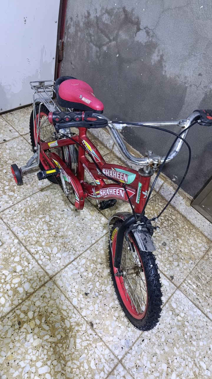 بايسكلات عدد 2 حجم 16 نظيفات و جاهزات للاستخدام 
ما بيهم اي نقص


**إذا كنت صاحب هذا الإعلان وتريد حذفه لأي سبب، رجاءا أرسل رسالة إلى الدعم الفني**
