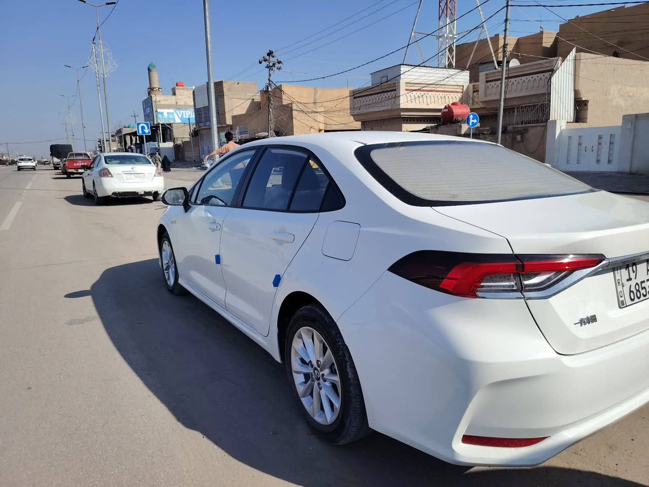 السلام عليكم كورولا موديل 2022 هايبرد للبيع  فول مواصفات مكفولة كفالة عامة ماشية 24 الف 
بصمة + فتحة + رادار + توقف ذاتي +تحكمات ستيرن+تبريد قطعتين +نضام اوتو هولد + سايد بريك كهرباء + داخل جلد لونين + ويل كب
السيارة مكانها كربلاء حي العامل السعر 148 بيها مجال
استفسار ***********
