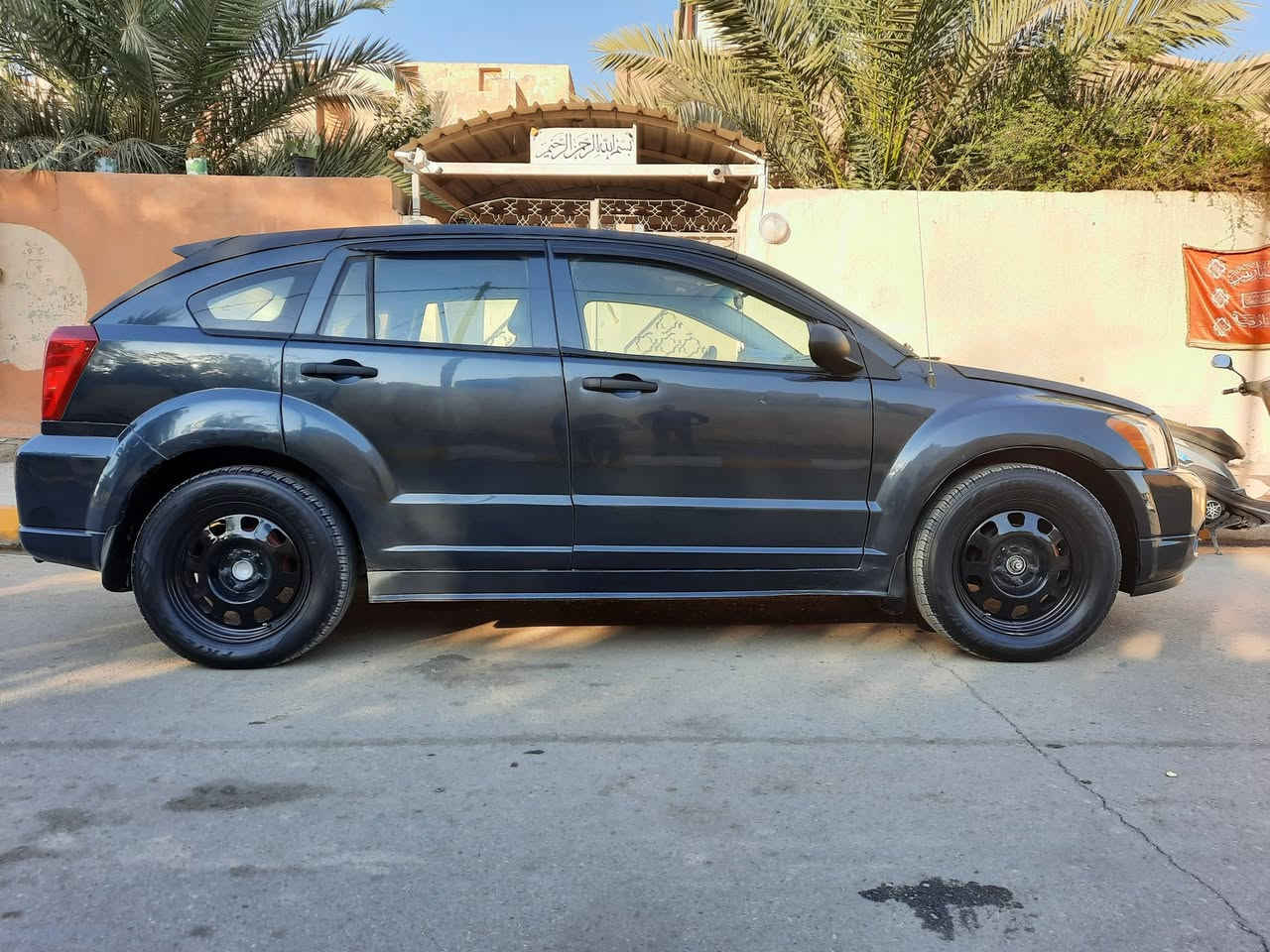 سلام عليكم
دوج كاليبر ٢٠٠٧ 
سياره جاهزة وكامله بيها رشات صبغ مكفولة من الضربة حجم مكينه الفين
مكينه وكير مكفولات
تبريد كله جديد ومكفول
باتري وتخم تاير جديد
حداديه جاهزة ومابيها نقص
سياره مال جناي وربع ميصرف عليها
سنويه ل٢٠٢٧
مكاني بصويرة للبيع او مراوس باخدث 
الفرق موجود
السعر ب57$وبيها مجال 
***********
