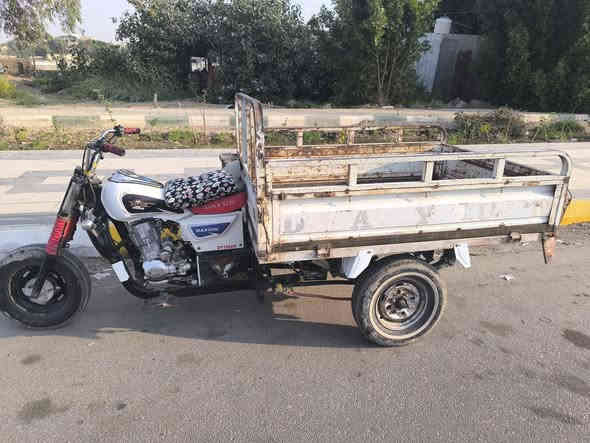 دايون 13 اوراق محرك توني شاده اكسن وتواير توني شادهن ستوته توني معمره مكاني ناصرية شراس *********** يتصل سعر مليون و50 بيه مجال
