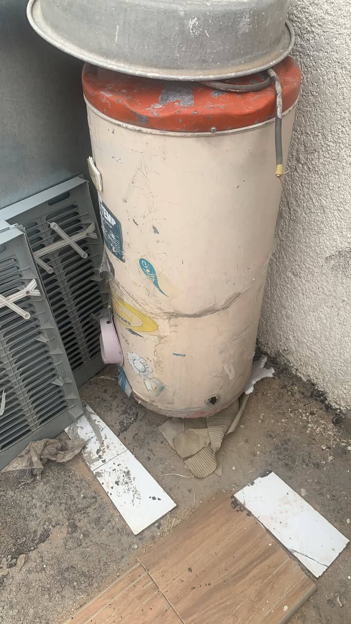 البيع نضيف ‭٠٧٧١ ٩٣٨ ٥١٦٣‬
