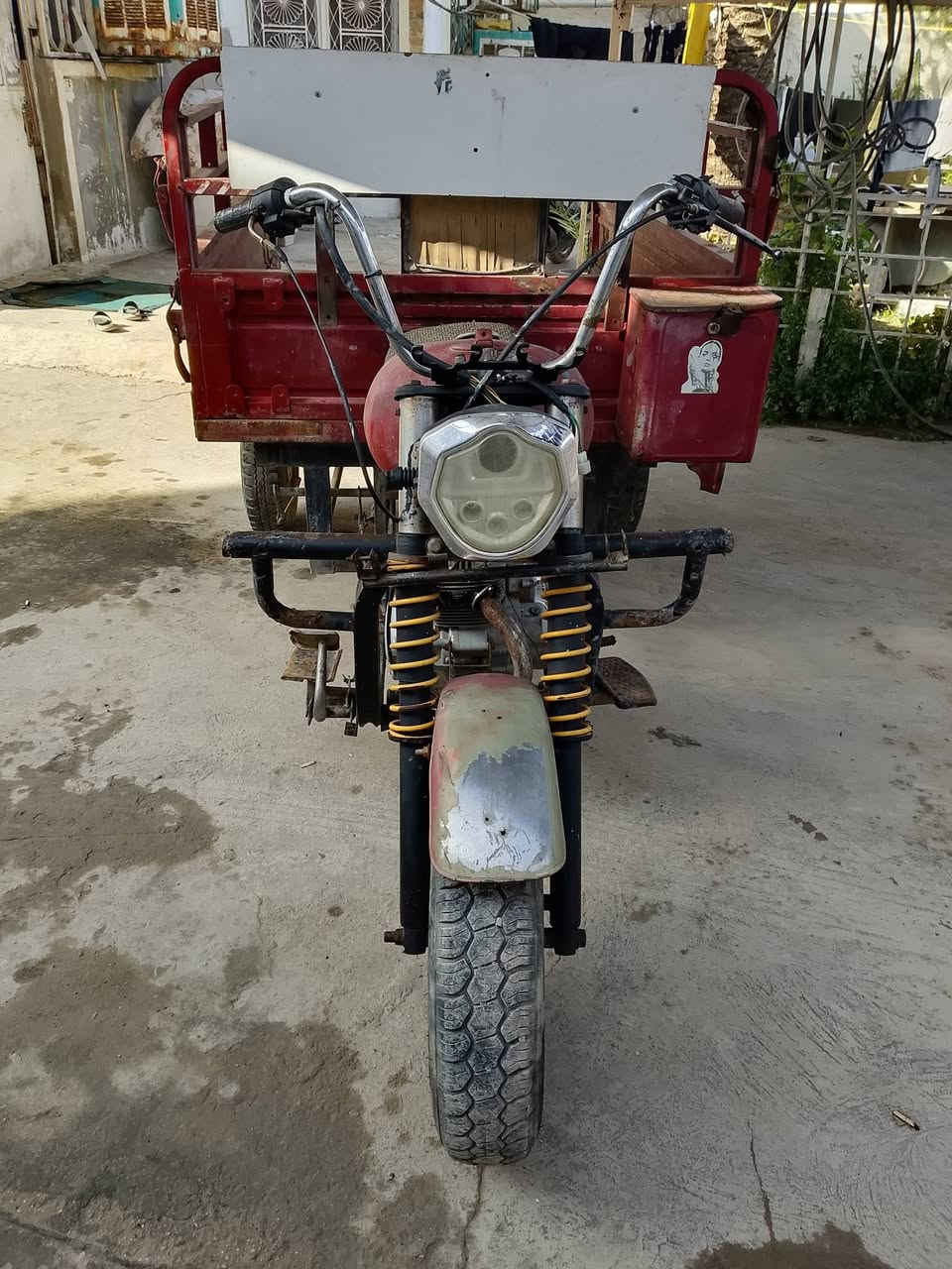 ستوته دايوان شغاله محرك 200 نضيفه مال شغل مثل ما موضحه بل صوره نواقصها باب وكهربائيات ترتيب نكره هندر اوراق بيها والسعر 475ومجال حق الجيه مكان بغداد الدوره ***********
