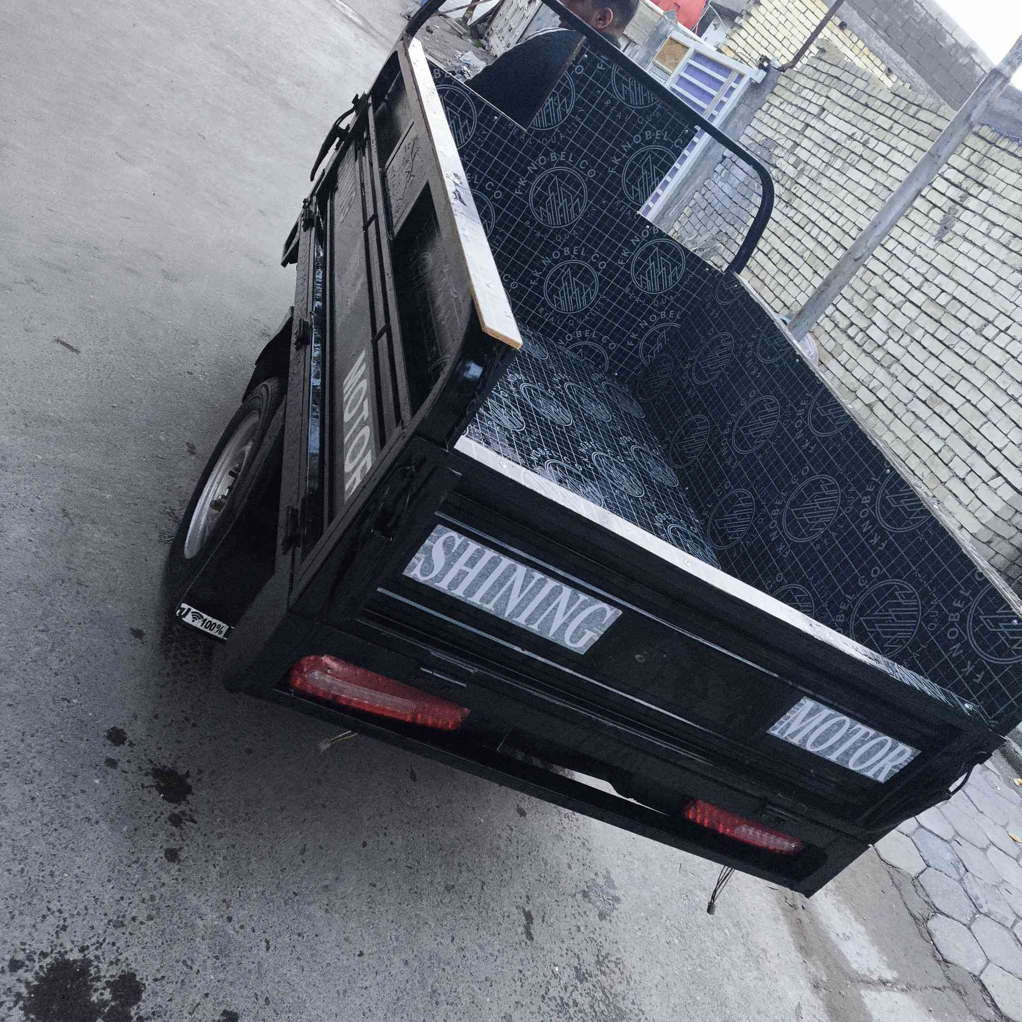 سلام عليكم 
ستوتة لبيع 
موديل 23نازلة24
كفالة محرك 2من شديتة 
يعني كفالة من كلشي وكلاشي
مابيهة اي نقوصات 
مكان بغداد حي بتول
***********
