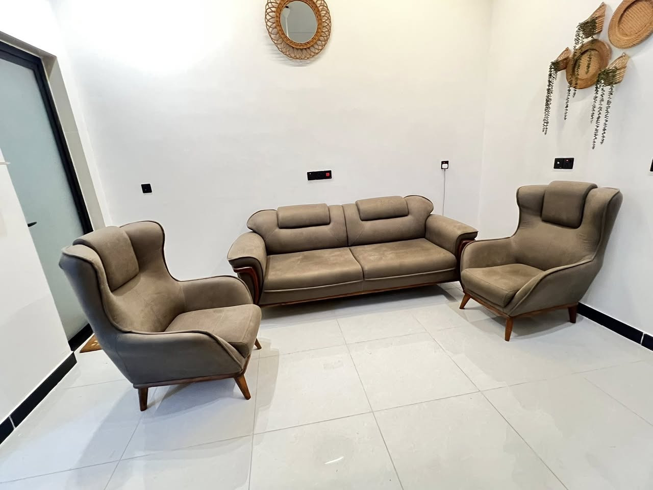 نص تخم قنفات تركي نظيف جدا مبي اي ضرر السعر ٢٧٥ الف مكاني الدورة


**إذا كنت صاحب هذا الإعلان وتريد حذفه لأي سبب، رجاءا أرسل رسالة إلى الدعم الفني**