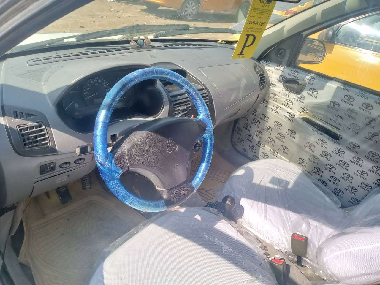 طيبه موديل 2013 جاهزه من كلشي مكينه وكير وحداديه وتخم تاير لاضربه ولاتبديل بيه فقط باب الصدر صبح اثر بارد فقط جاهزه سياره مال جناي ترايك وين ما يعجبك سياره مانقصه برغي تبريد ثلج غرامات مصفره سنويه 2030 السعر 40 وبيه مجال للاستفسار عله الرقم*********** مكان ديوانيه مامتواجد نت
