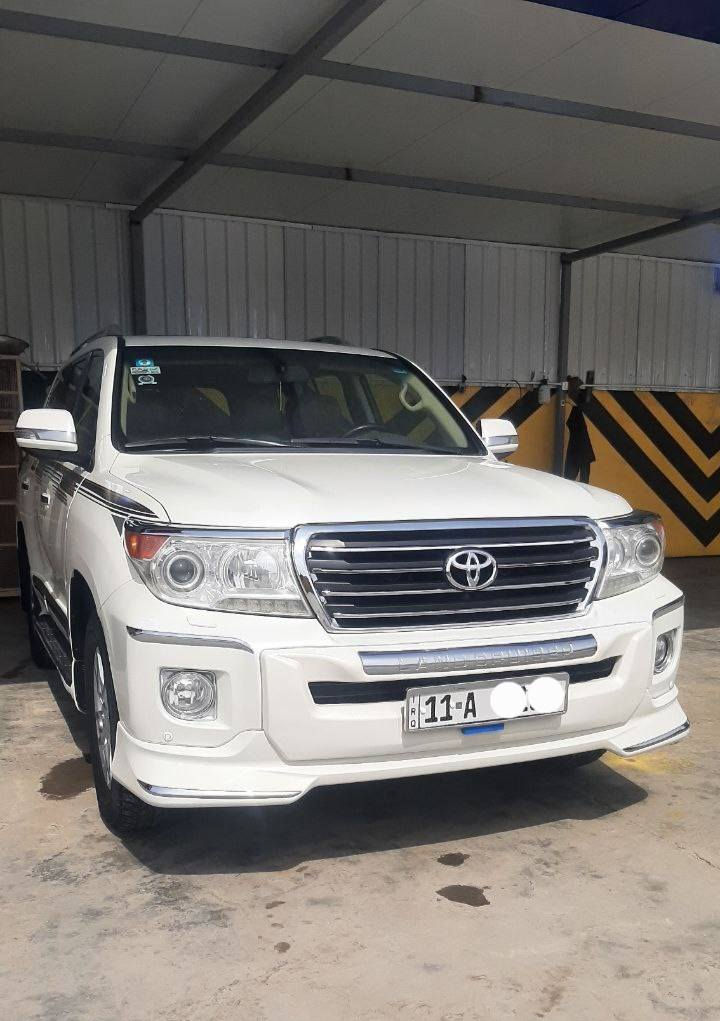 لاندكروزر موديل 2012 للبيع
مكفولة من الصبغ والتبديل حتى الدعاميات 
تحويل السيارة بأسم والدي 
محرك 8 سلندر 4600 
السعر 36,000 دولار (***********) بغداد
