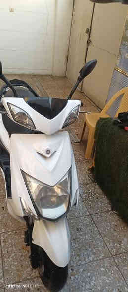 سكنس لد 
كلشي كامل بيهة نكرة بكل وكت 
للبيع السعر ١.٢٠٠.٠٠٠ مليون وميتين  وبيها مجال تجي تكلب وتشوف بيهة شوية نواقص بيتنه بالشعب وشغلي بالكرادة اروح واجي بيهة هذا رقمي 
الشراي يخابر  ويدلل 
***********
