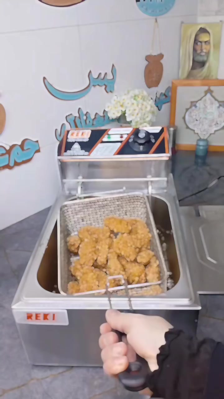 قلاية زيتية


**إذا كنت صاحب هذا الإعلان وتريد حذفه لأي سبب، رجاءا أرسل رسالة إلى الدعم الفني**