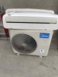 للبيع سبلت نوع ميديا  حجم طن و نص  السعر 300 الف  07700040021